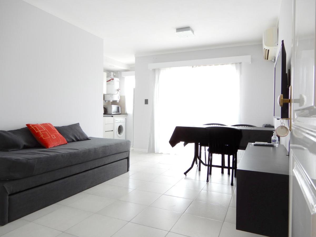 Edificio Parana Apartment *